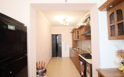 3 room apartment, Nazarbekyan district, 82 sq.m., partial renovation