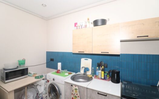 2 room apartment, Griboyedov Street, 43 sq.m., 3/5 floor, major renovation, stone building