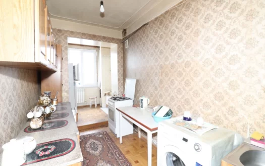 3 room apartment, Avetis Aharonyan Street, 75 sq.m., stone building