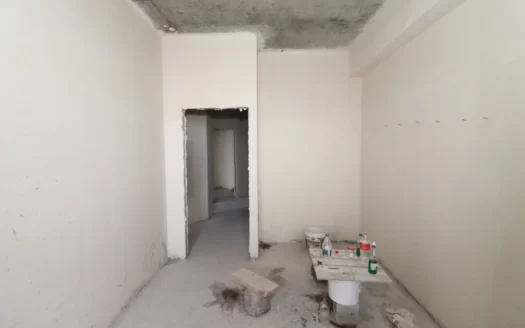 3 room apartment in a new building, Griboyedov Street, 84 sq.m., high ceilings