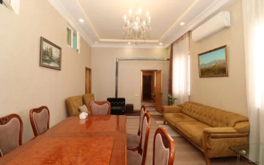Three story stone house, Vshtuni Street 5th Lane, 210 sq.m., major renovation