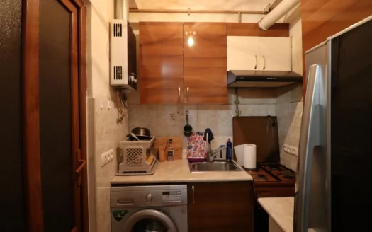 3 room apartment, Marshal Babajanyan Street, 42 sq.m., partial renovation