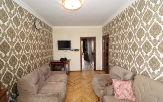 2 room apartment, Sebastia Street, 58 sq.m., cosmetic renovation, stone building