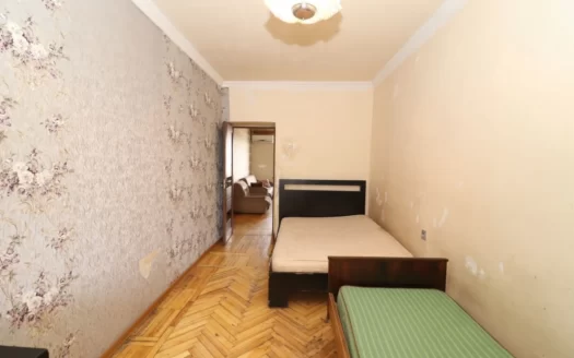 2 room apartment, Sebastia Street, 58 sq.m., cosmetic renovation, stone building