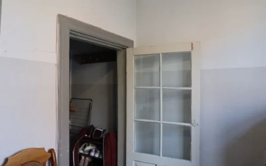 1 room apartment, Baghramyan Avenue, 36 sq.m., high ceilings, stone building