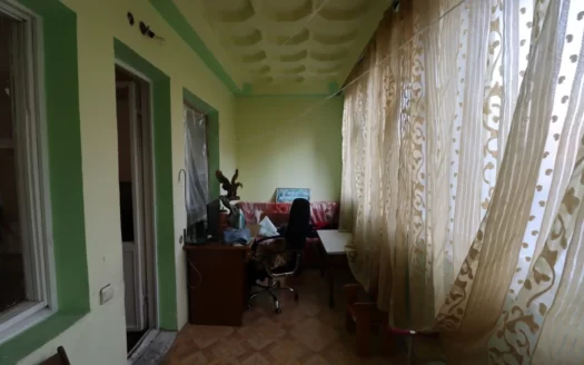 4 room apartment, Shahumyan 4th Street, multiple balconies