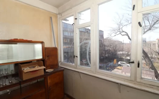 3 room apartment, Komitas Avenue, 83 sq.m., 2/5 floor, stone building
