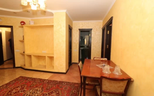 4 room apartment, Bashinjaghyan Street, 104 sq.m., cosmetic renovation