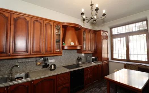 3 room apartment, Nikoghayos Tigranyan Street, 90 sq.m., high ceilings