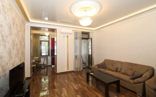 2 room apartment on Moskovyan street, 50 sq.m., high ceilings, major renovation