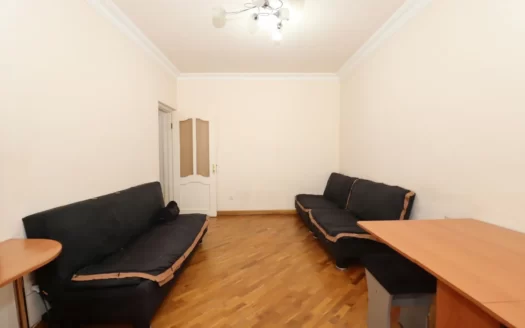 2 room apartment, Sebastia Street, 40 sq.m., cosmetic renovation, stone building