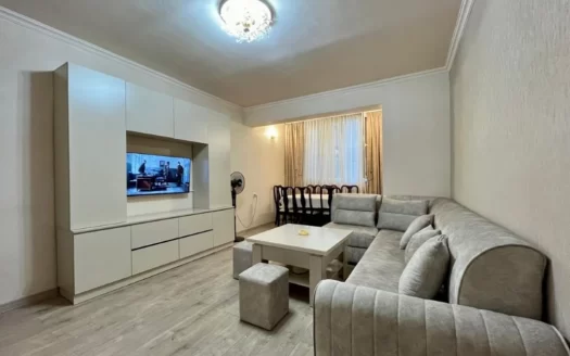 3 room apartment, Lukashin Street, 79 sq.m., 2/5 floor, high ceilings, major renovation