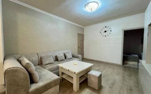 3 room apartment, Lukashin Street, 79 sq.m., 2/5 floor, high ceilings, major renovation