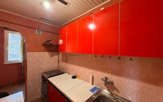 1 room apartment, Hrachya Kochar Street, 46 sq.m., stone building