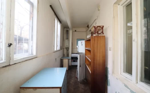 2 room apartment, Davit Malyan Street, 45 sq.m., 1/5 floor, stone building
