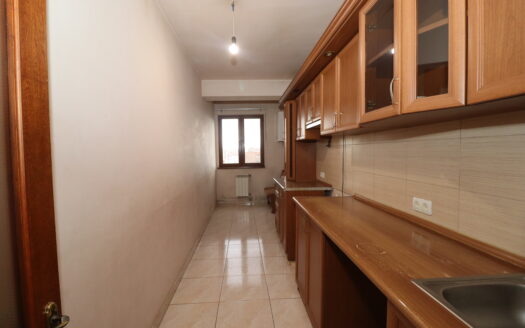 A 3 room apartment, Gusan Sheram street, 95 sq.m., stone building
