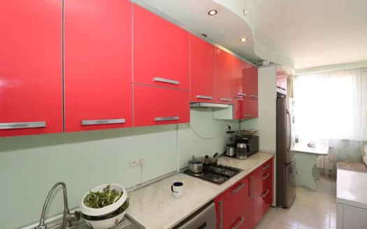 3 room apartment, Hrachya Kochar Street, 80 sq.m., 4/9 floor, cosmetic renovation
