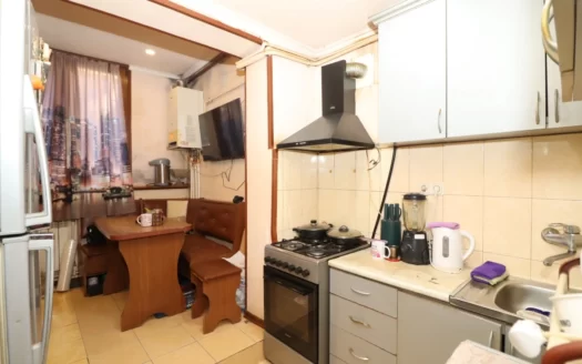 3 room apartment, Karapet Ulnetsi 2nd deadlock, 72 sq.m., 1/4 floor, cosmetic renovation