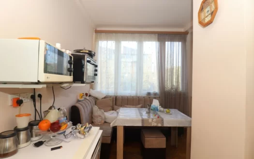 3 room apartment, Shinararner Street, 72 sq.m., 3/5 floor, cosmetic renovation, stone building