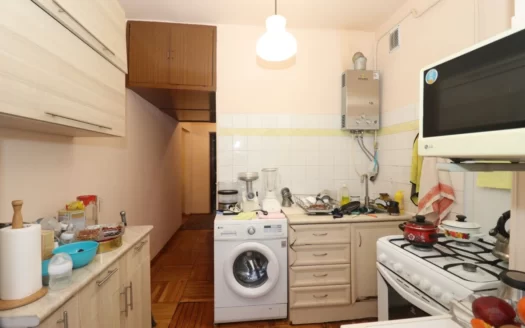 3 room apartment, Shinararner Street, 72 sq.m., 3/5 floor, cosmetic renovation, stone building