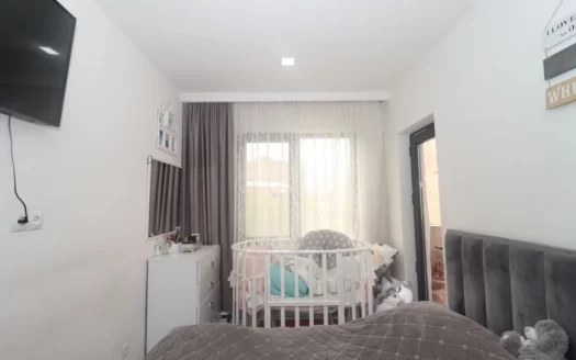 3 room apartment, Bashinjaghyan Street, 70 sq.m., multiple balconies, major renovation