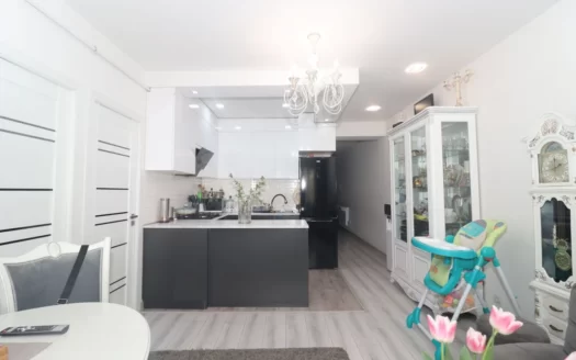 3 room apartment, Bashinjaghyan Street, 70 sq.m., multiple balconies, major renovation