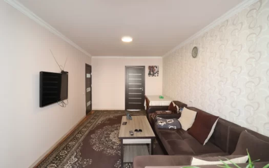 3-room apartment, Karapet Ulnetsi street, 76 sq. m., multiple balconies