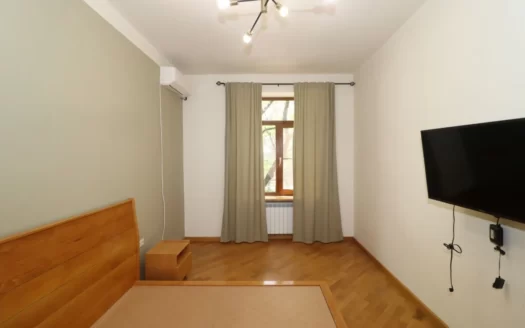 Baghramyan Avenue, 2 room apartment, 5/2 floor, major renovation