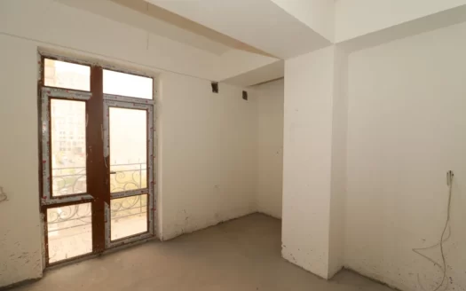 A 3-room apartment is for sale, Aram Khachatryan street, 90 sq.m.