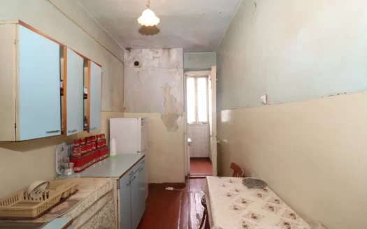 2 room apartment, Lukashin Street, 64 sq.m., multiple balconies, stone building