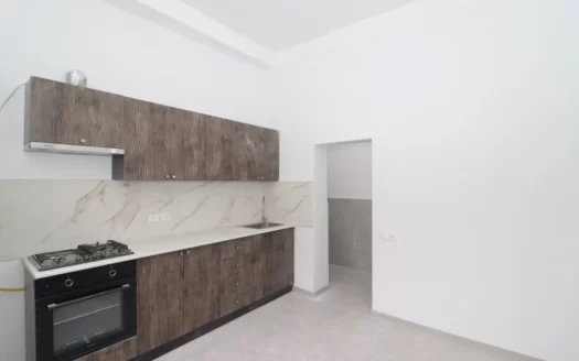 A two-storey house, Zarobyan street, cosmetic renovation, 240 sq.m.