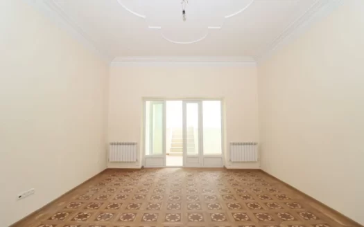 A two-storey house, Zarobyan street, cosmetic renovation, 240 sq.m.