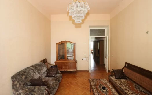 A 2 room apartment, Shirvanzade street, 69 sq.m., stone building