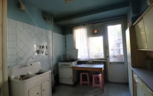 2 room apartment on Tumanyan Street, 80 sq.m., 2/9 floor, multiple balconies