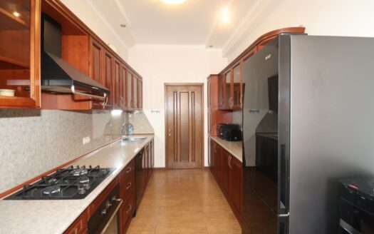 3 room apartment in a new building on Viktor Hambardzumyan Street, 110 sq.m., 4/14 floor