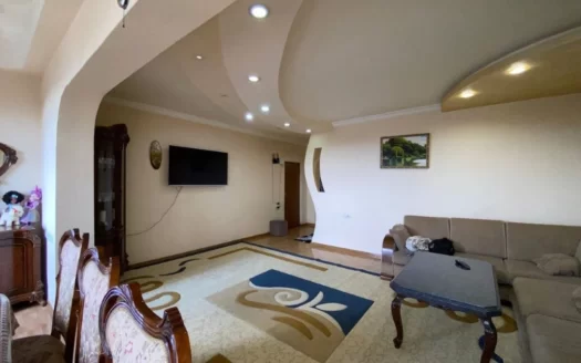 A 3 room apartment is for sale, Mayak district, 8/9 floor, 100 sq.m.