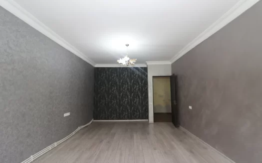 A 4 room apartment, Gusan Sheram street, 103 sq.m., stone building, 2/5 floor