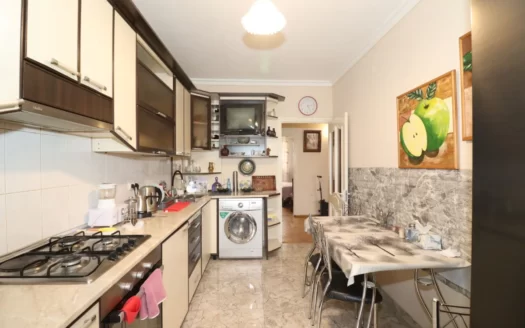 A 4 room apartment, Mazmanyan street, 90 sq.m., major renovation, 3/5 floor