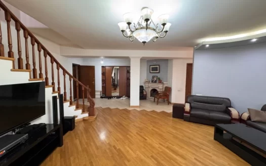 A 6 room spacious apartment, Orbeli Brothers street, 179 sq.m., major renovation