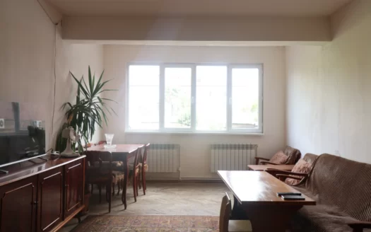 A 3 room apartment, Bashinjaghyan street, 89 sq.m., stone building