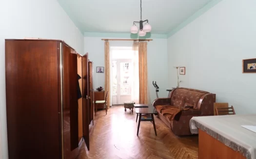 A 3 room apartment, Saryan street, 100 sq.m., stone building