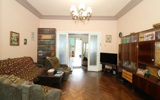 A 3 room apartment, Saryan street, 100 sq.m., stone building