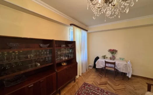 A 3 room spacious apartment, Mamikonyants street, 127 sq.m., 4/14 floor