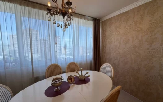 A 3 room apartment, Aghbyur Serob street, 93 sq.m., stone building, major renovation