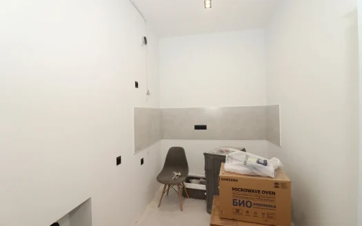 A 3 room apartment, Sakharov Street, 50 sq.m., 3/4 floor, stone building