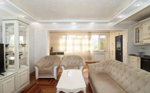 4 room apartment on Vilnyus Street, 90 sq.m., 1/9 floor, major renovation