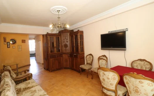 3 room apartment on Surb Grigor Lusavorich Street, 74 sq.m., 3/5 floor, cosmetic renovation