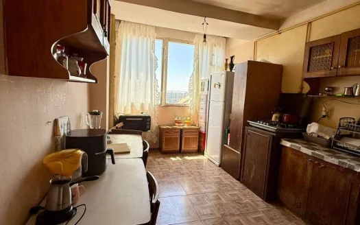 3 room apartment on Yervand Kochar Street, 95 sq.m.