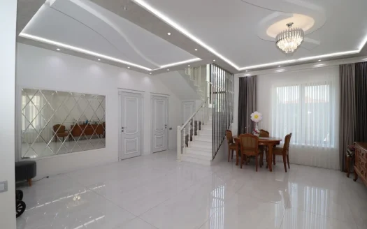 Two story house, Paruyr Sevak 8th street, major renovation, high ceilings