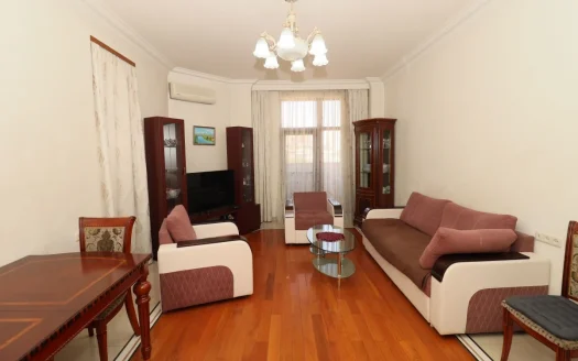 A 5 room spacious apartment is for rent, Baghramyan Avenue, 150 sq.m., open balconies, major renovation